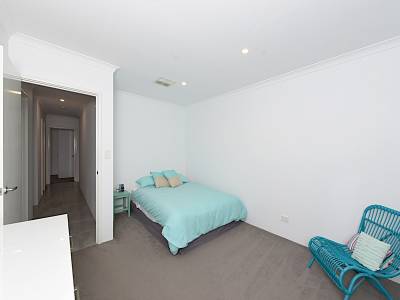 34 Magnesia Road, WATTLE GROVE, WA 6107 AUS