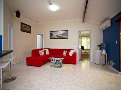 5 Glacier Gardens, BALLAJURA, WA 6066 AUS