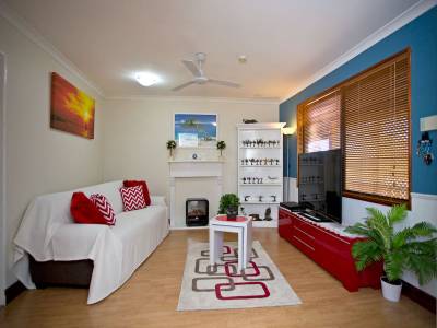 5 Glacier Gardens, BALLAJURA, WA 6066 AUS