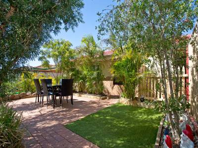 5 Glacier Gardens, BALLAJURA, WA 6066 AUS