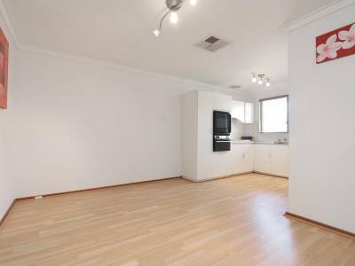 1/44 Croydon Avenue, YOKINE, WA 6060 AUS