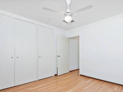 1/44 Croydon Avenue, YOKINE, WA 6060 AUS