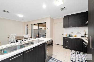 1/77 Crimea Street, MORLEY, WA 6062 AUS