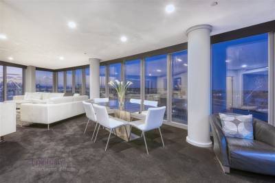 BURSWOOD, WA 6100 AUS