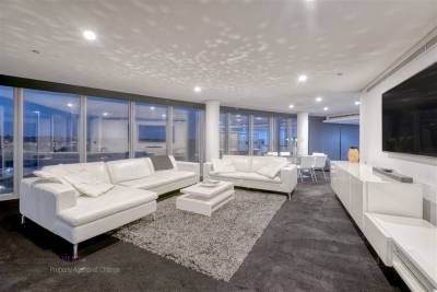 BURSWOOD, WA 6100 AUS