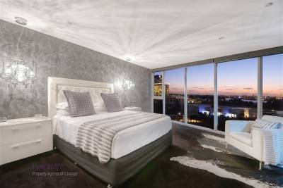 BURSWOOD, WA 6100 AUS