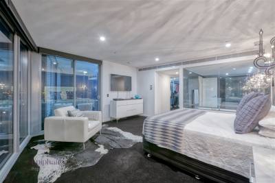 BURSWOOD, WA 6100 AUS