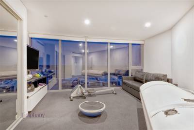 BURSWOOD, WA 6100 AUS