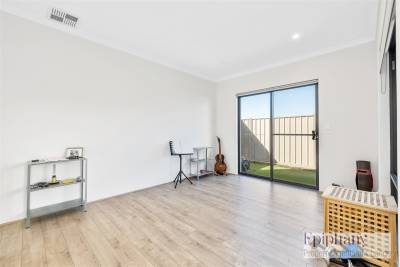 28 Televise Crescent, DIANELLA, WA 6059 AUS