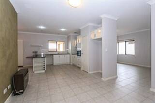 2/35 Avenell Road, BAYSWATER, WA 6053 AUS