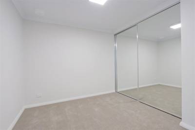 8/24 Westralia Gardens, ROCKINGHAM, WA 6168 AUS